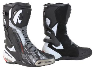 Forma Phantom Flow Motorcycle Roadracing Boots Black/White | Best Price / On Sale: MOTO-D Racing